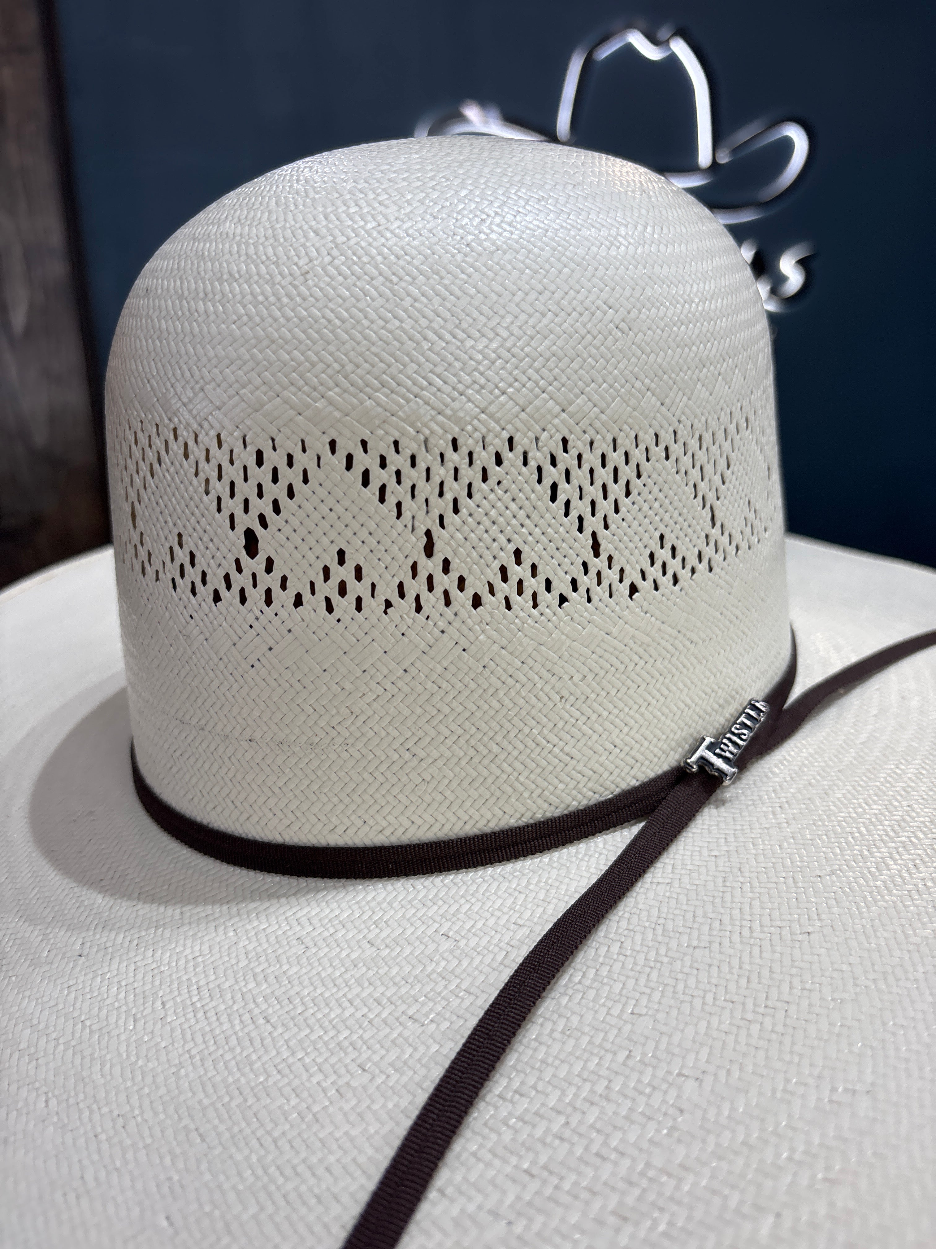 Twister T7374 5 inch brim