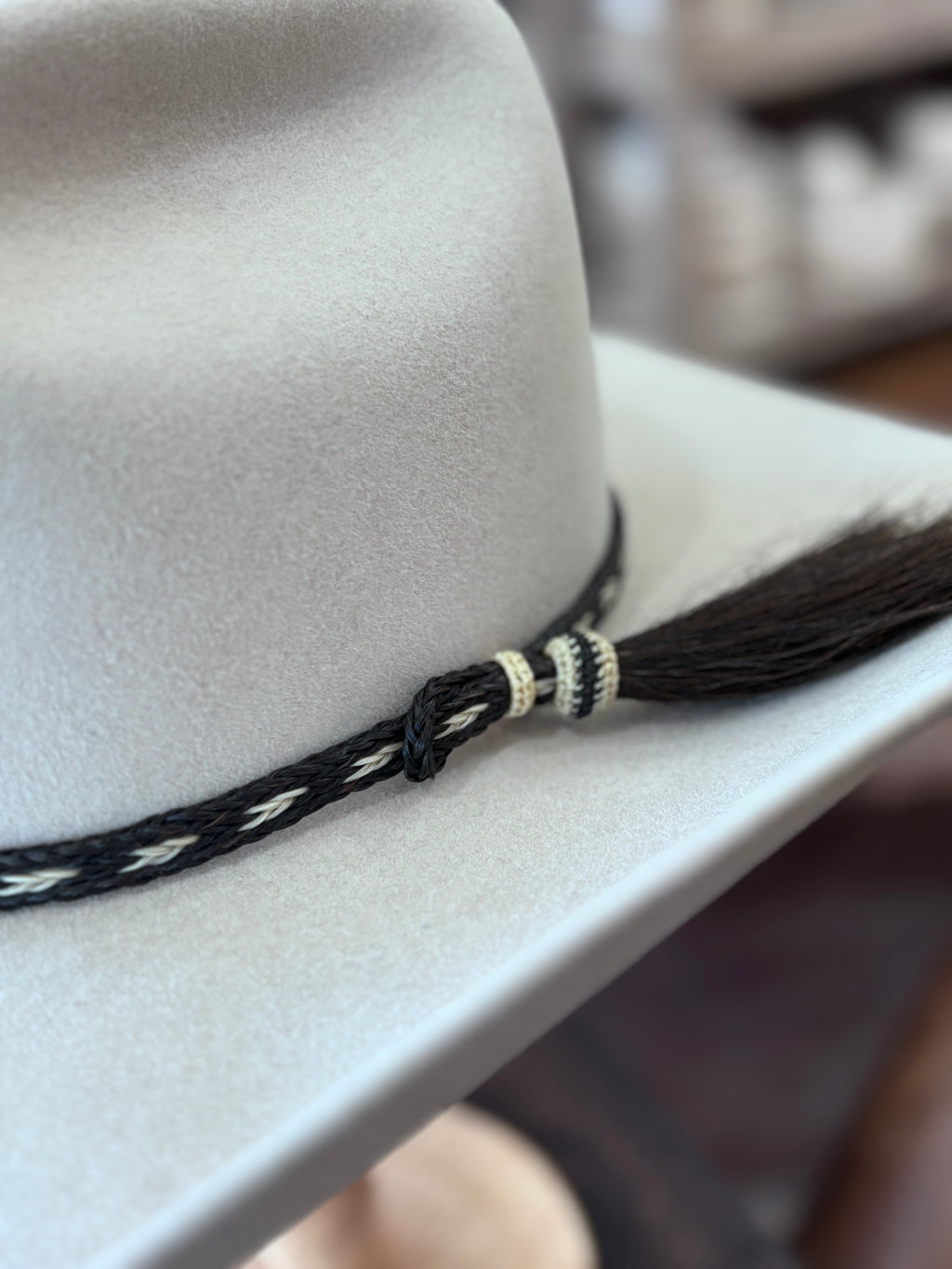 Hatband- Horsehair with single Tassel