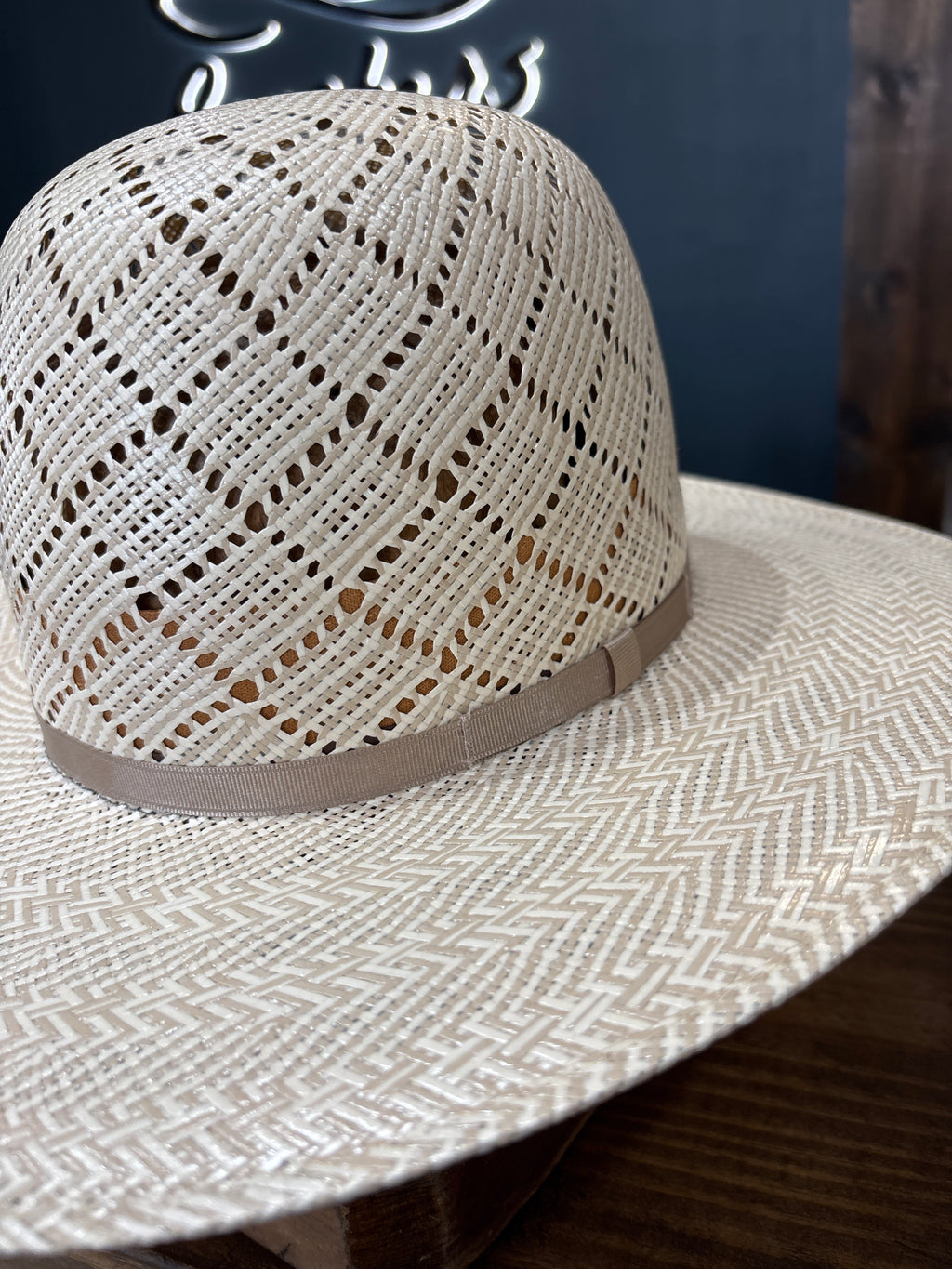 Tacchino 5718 3.75” Brim