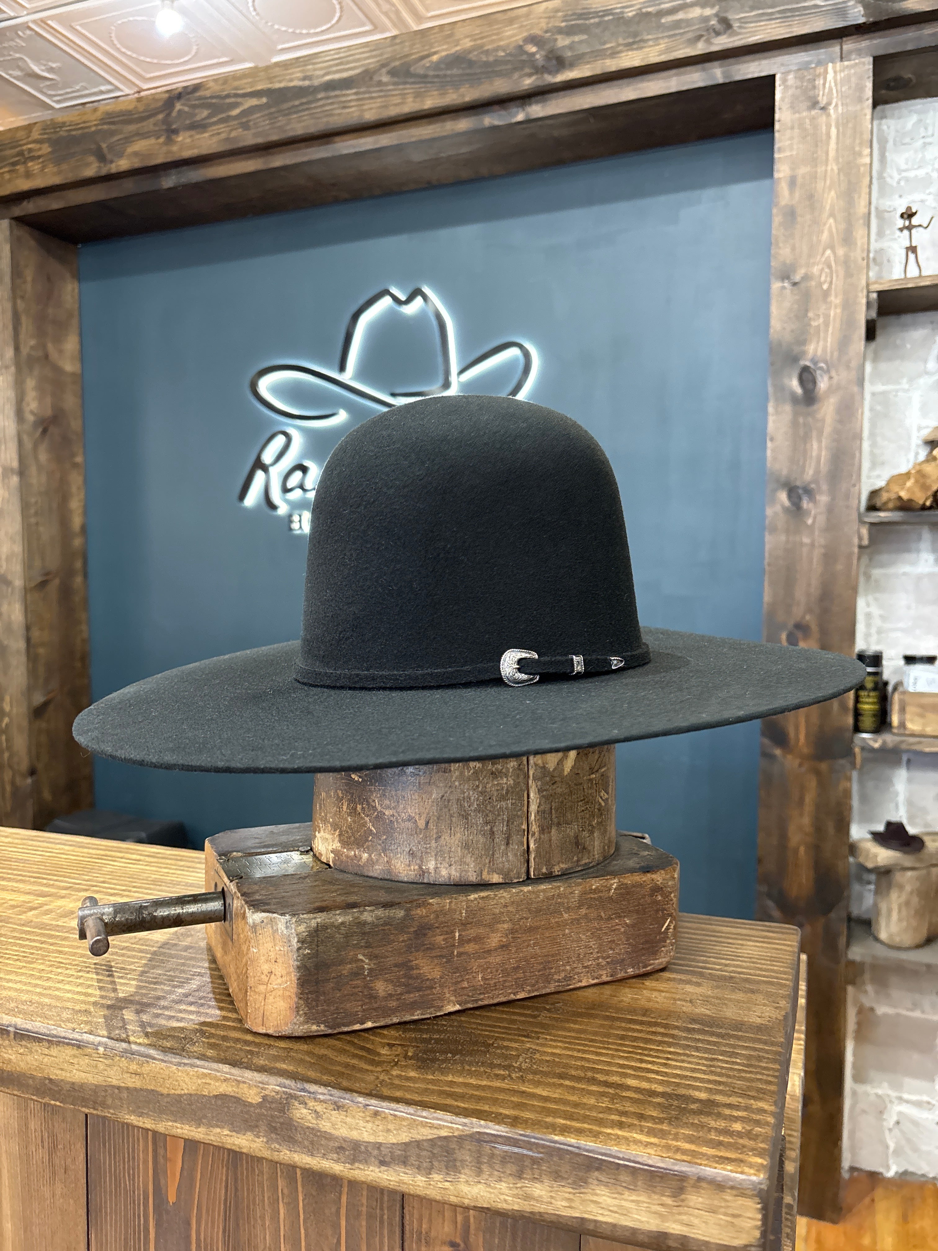 Serratelli mesa pure wool black – Ranchers Hat Store