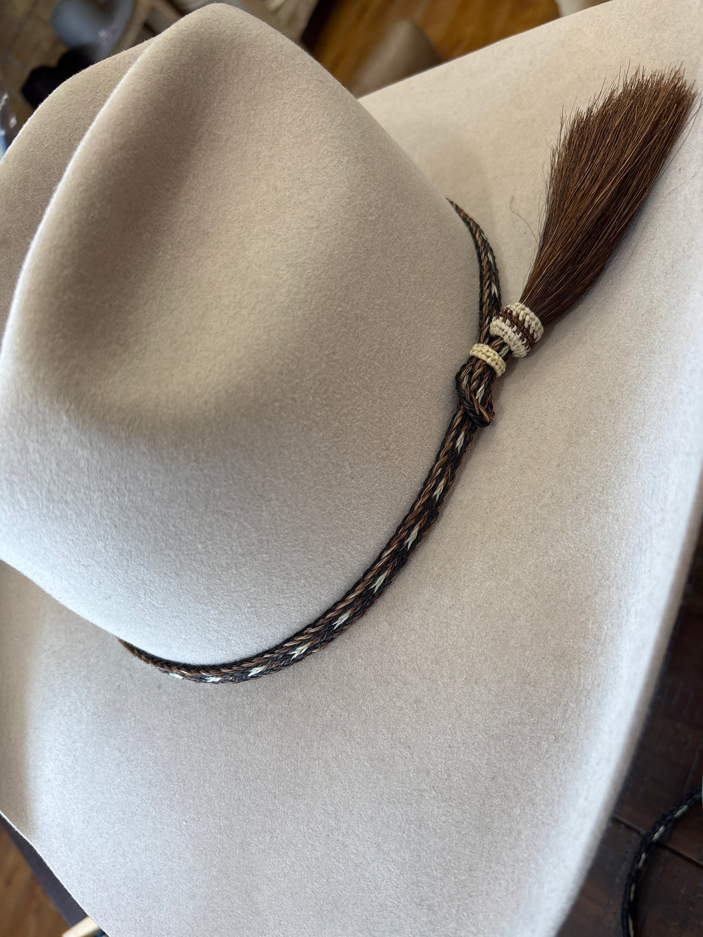 Hatband- Horsehair with single Tassel