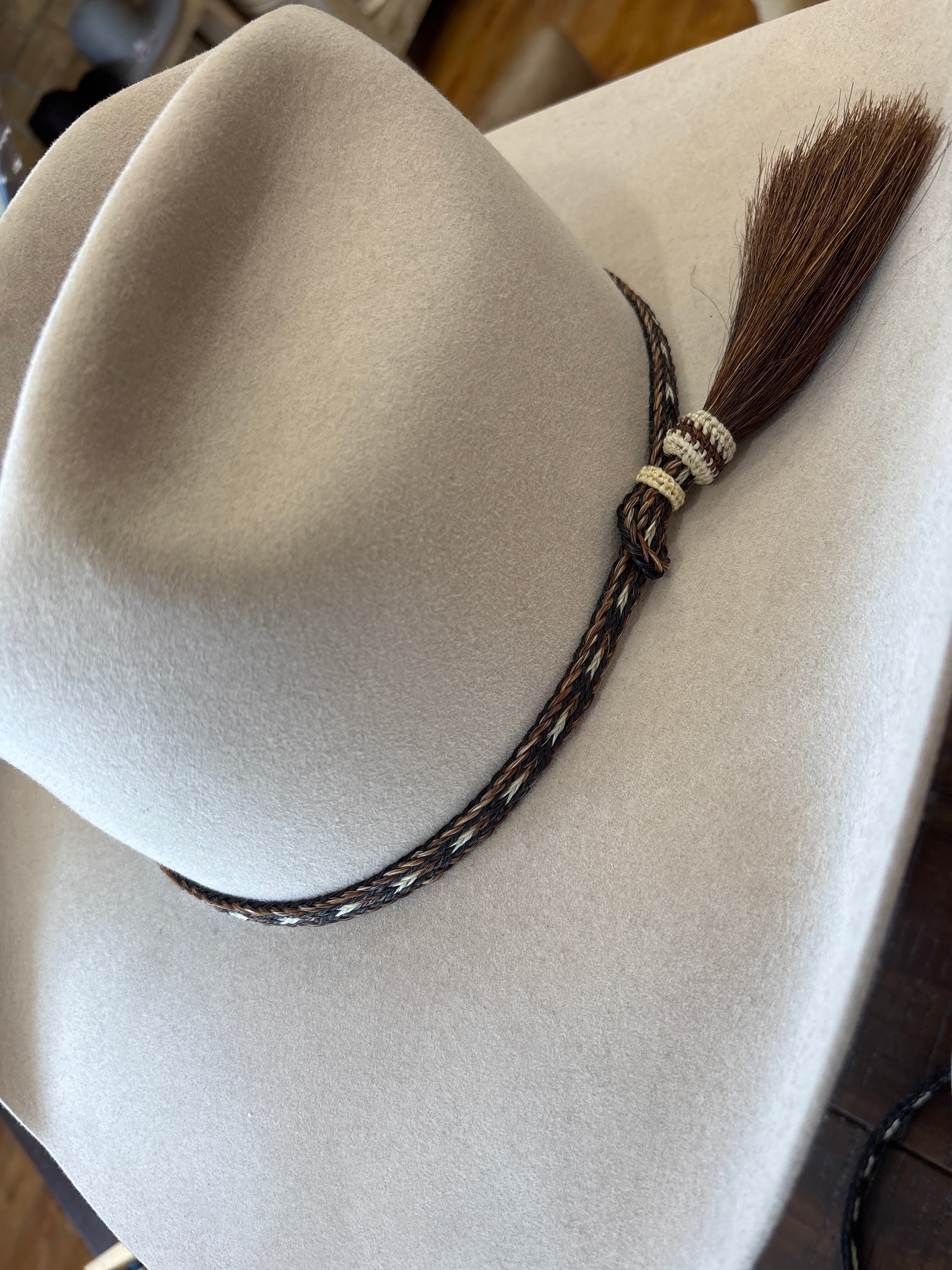 Hatband- Horsehair with single Tassel