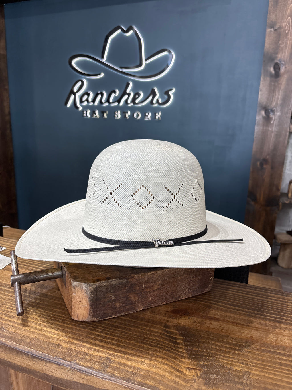 Twister T73908 4” brim