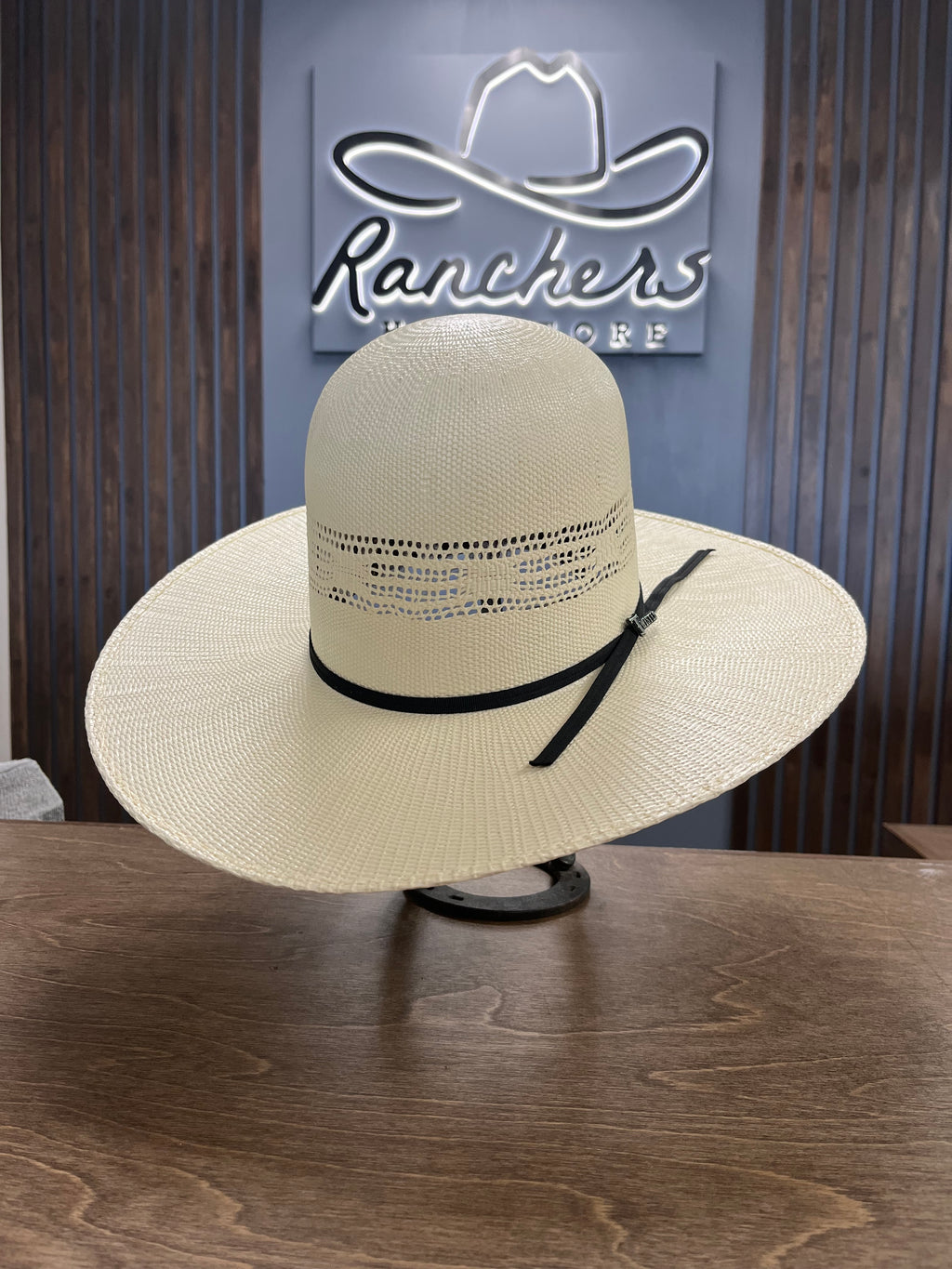 Twister T73838 Ivory Bangora