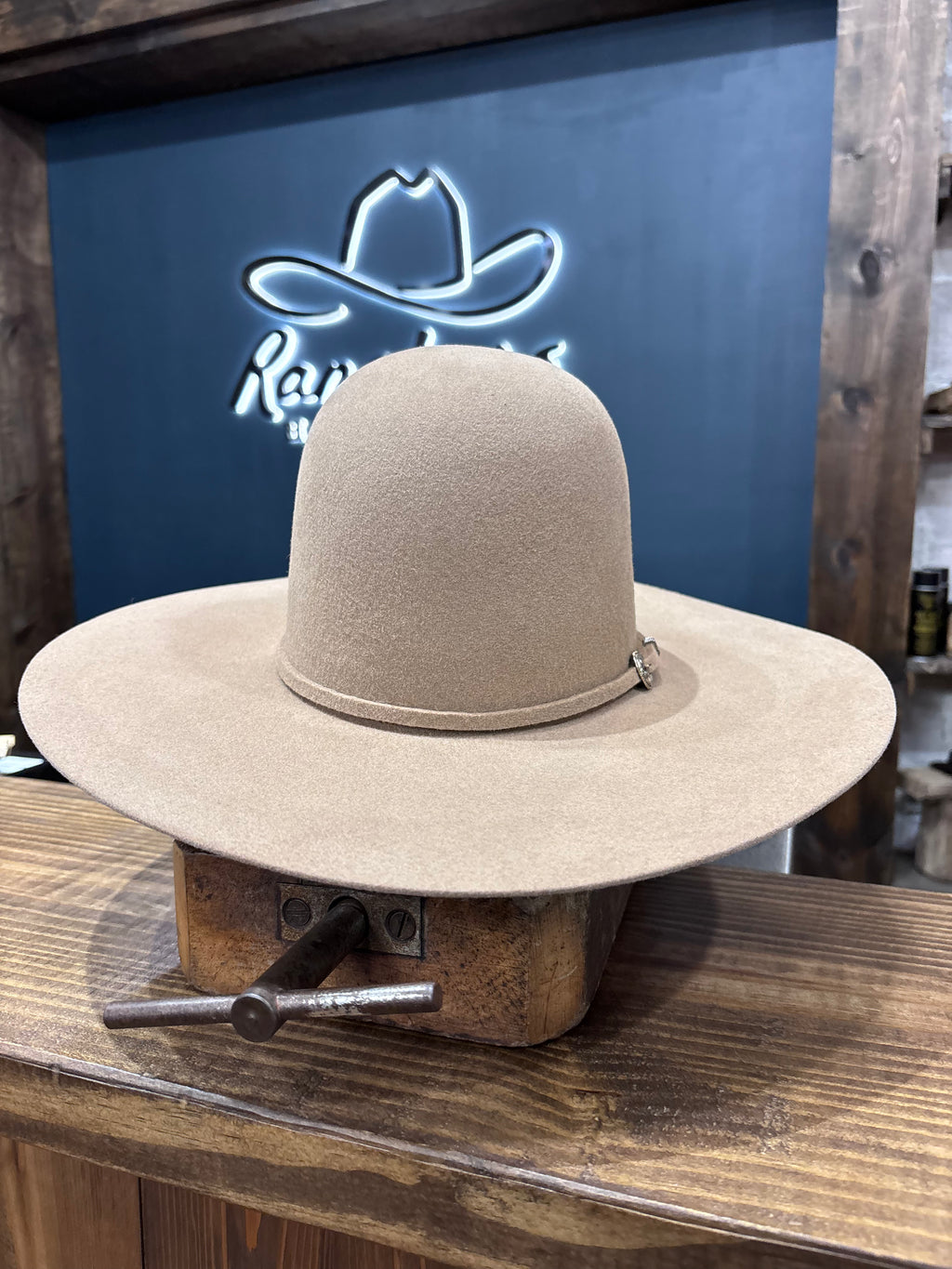 Serratelli mesa pure wool pecan
